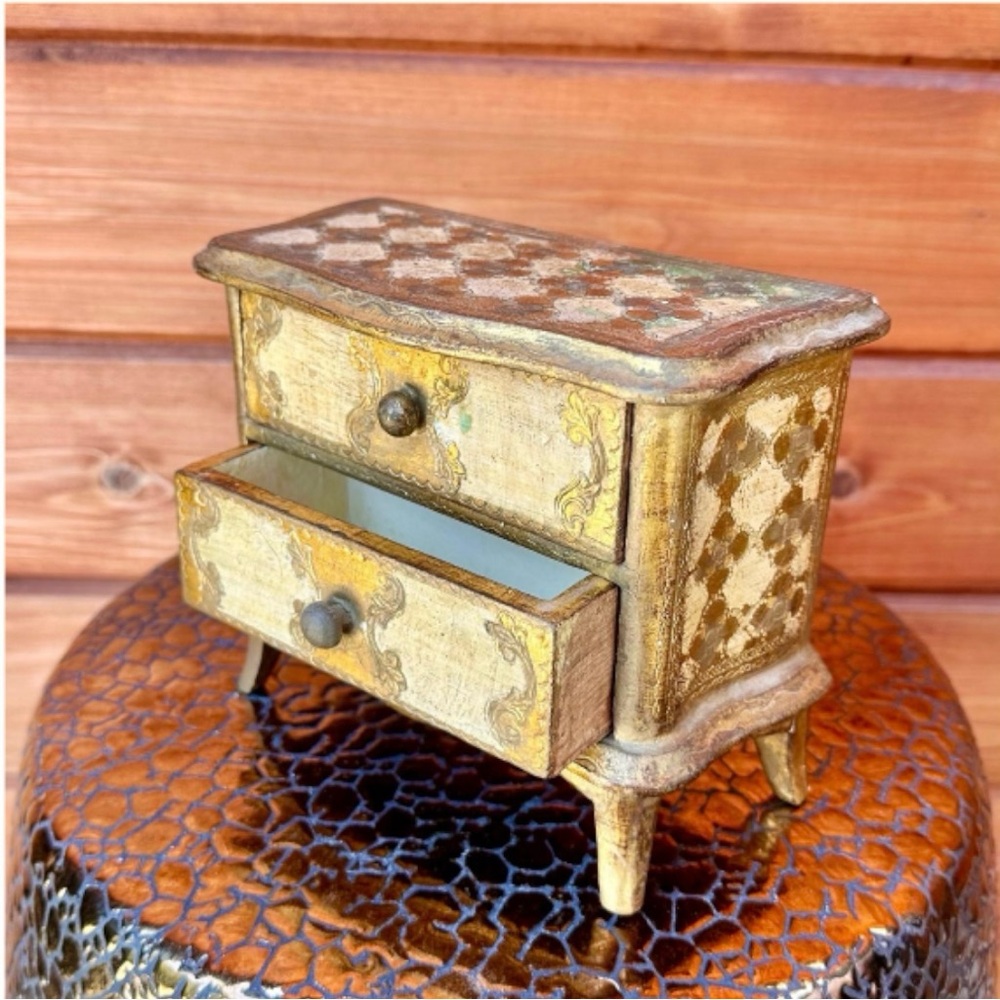 Italian Florentine Gold Gilt Painted Wood 2 Drawer Jewelry Box Hollywood Regency